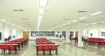 從手機(jī)飾品到個(gè)人衛(wèi)生用品 何慧萱?zhèn)€體經(jīng)營(yíng)的創(chuàng)業(yè)之路